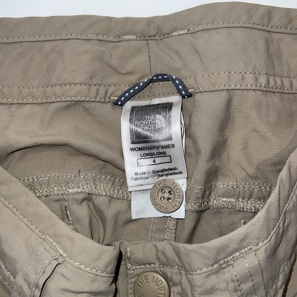 The North Face Shorts Womens 4 Long Khaki Tan Bermuda Casual Outdoor Hike READ - Picture 3 of 8
